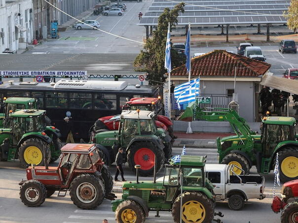 The Greek government is in an emergency meeting due to the blockade of the central port by farmers