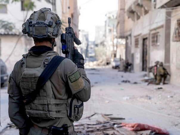 The Israeli army killed a Palestinian, wounded four in the West Bank