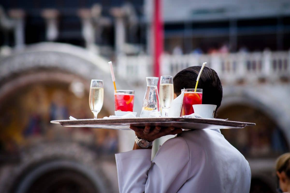 Will it be possible to tip with payment cards in Bosnia and Herzegovina?