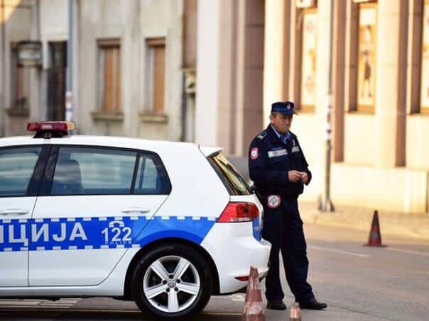 A minor in Bijeljina stole a BMW, crashed and fled the scene