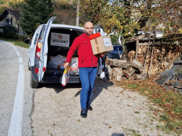 Merhamet Mostar distributed 450 aid packages in Herzegovina