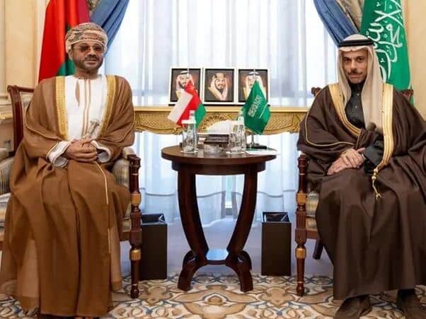 Ministers of Oman and Saudi Arabia discussed Yemen