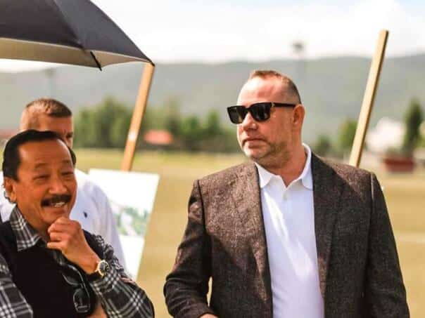 Mirvić bought out Tan’s share and became the absolute owner of the Bordeaux club