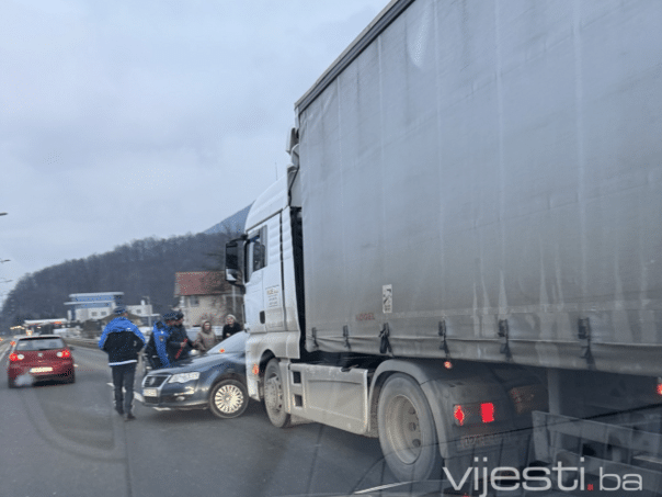 Accident in Blažuj: A collision between a truck and a car caused traffic jams