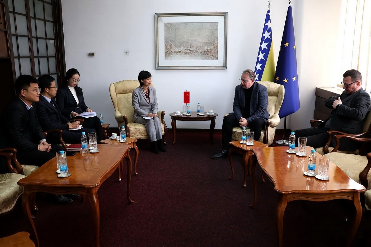 Prime Minister Nikšić with the Ambassador of the People’s Republic of China: The Federation of Bosnia and Herzegovina remains open to new investments