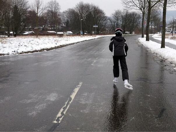 He chained Germany "black ice"accidents across the country