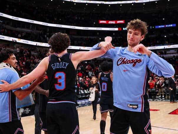 Bulls win against Cleveland, Memphis tied at Minnesota