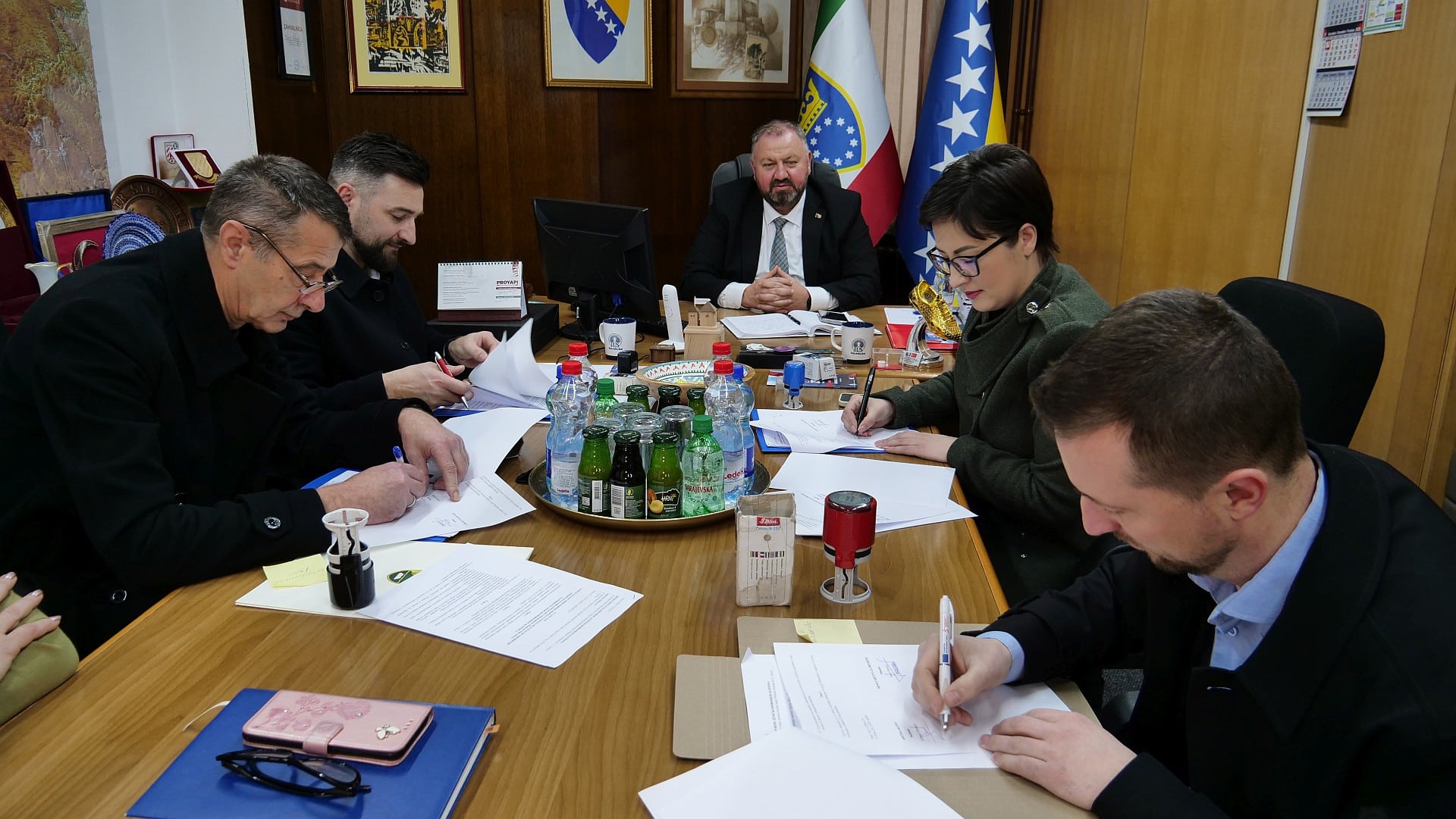 Ministry of Economy ZDK: Signed contracts on the construction of industrial zones with four local communities
