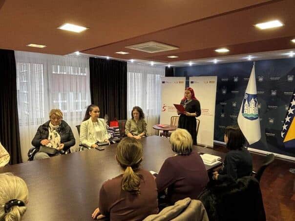 Contracts signed for EU support to vulnerable women in ten local communities in Bosnia and Herzegovina