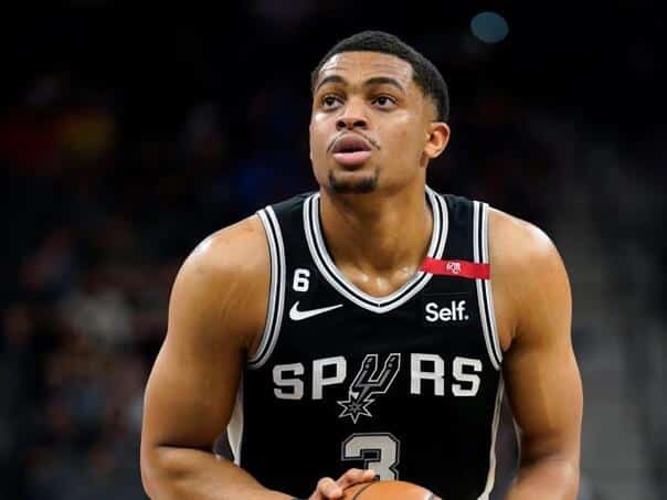 The San Antonio Spurs made the biggest surprise of the night in the NBA