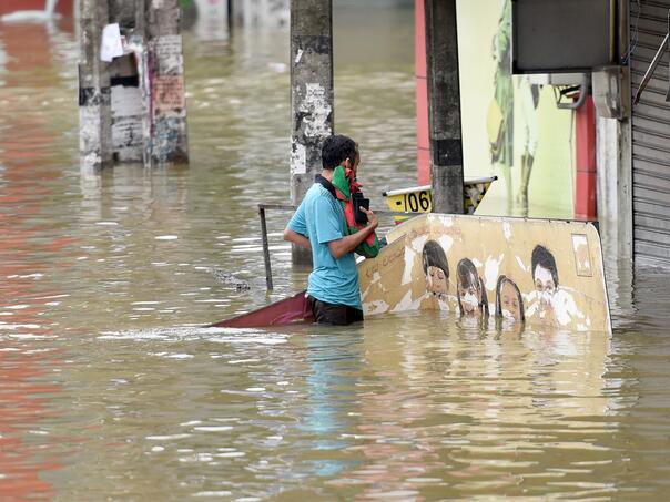 Sri Lanka appeals for international help: Hundreds dead and missing
