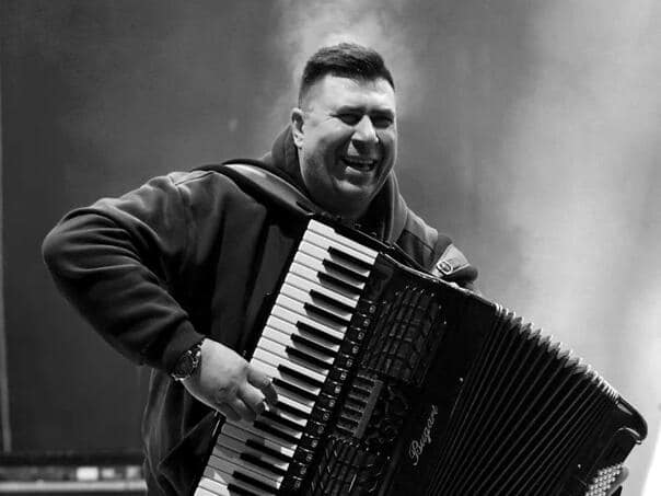 Accordion player Samir Hodžić died in a traffic accident near Višegrad