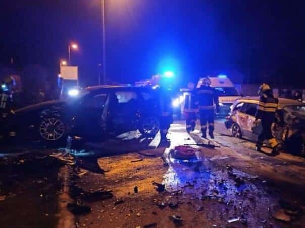 One person died in a collision between two Golfs near Zenica