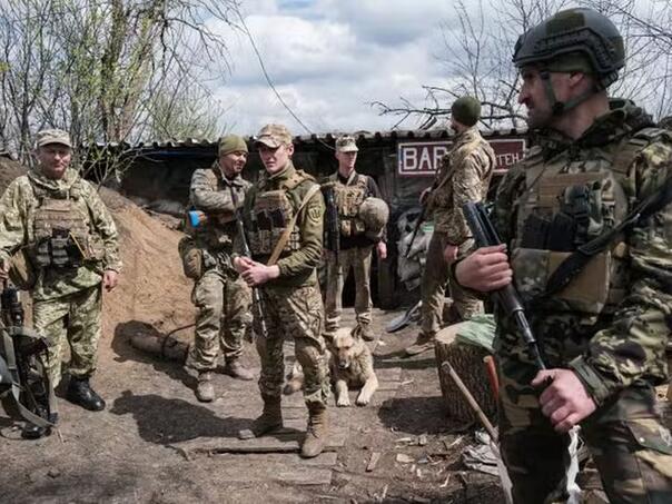 Ukrainian soldier asked Trump: How would you react if they took part of your country?