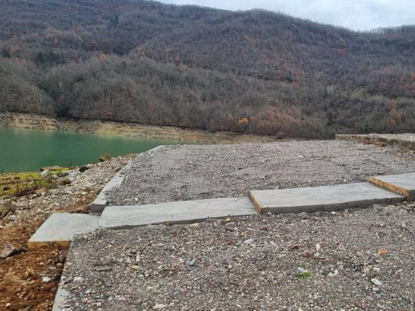 A landscaped beach in the Jablanica settlement of Slatina