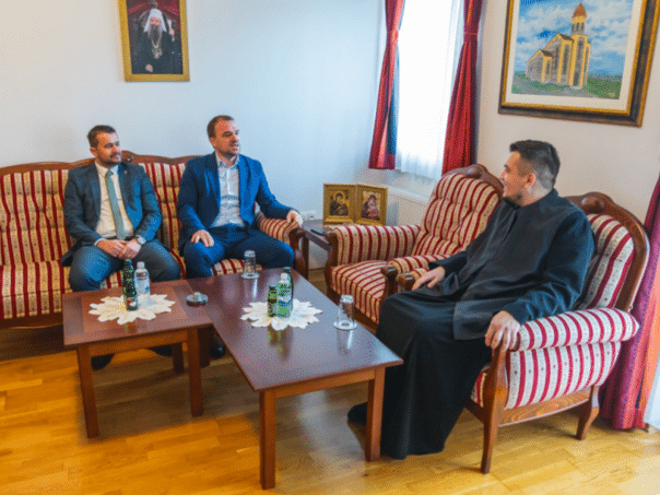 USK strengthens interfaith cooperation: Meeting of ministers with priest Milinović