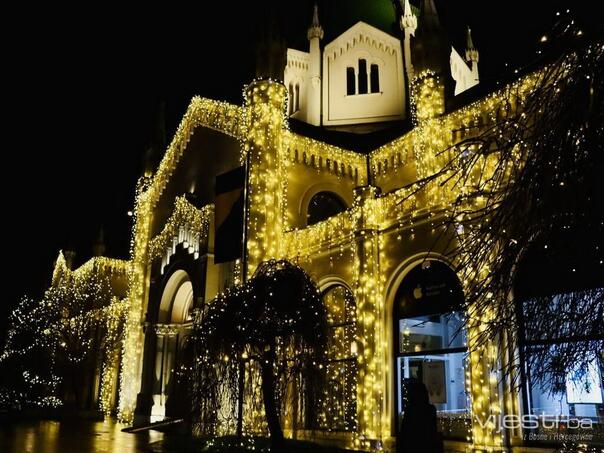 Enjoy the sights: This is what festively decorated Sarajevo looks like
