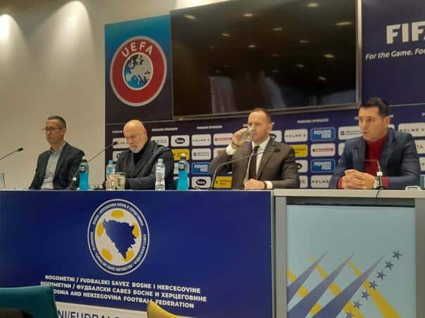 Zeljković is selling the building of the Federation, Spahić criticized the journalists