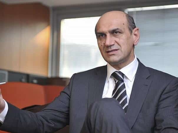 The roads are crumbling, and Pravdić has no surveillance data!