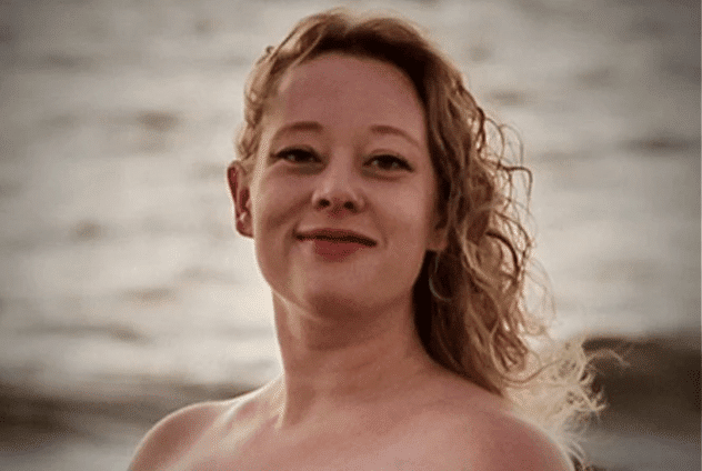 Who is the woman whose death triggered an avalanche of protests in the US: Immigration agents killed a mother of three during a raid
