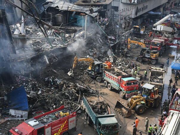 At least 50 killed in Karachi mall fire