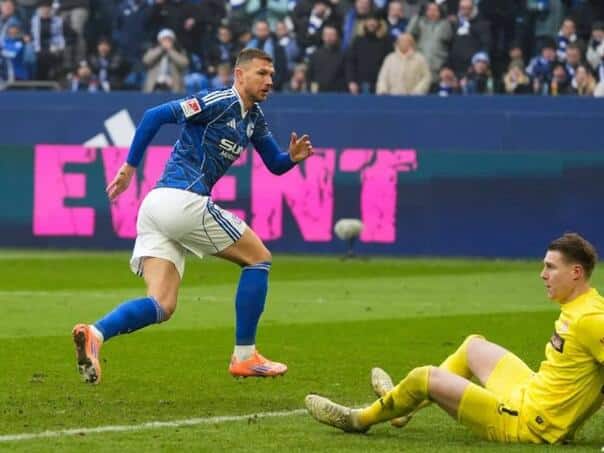 Schalke fans are ecstatic about Dzeko: "He’s damn good"