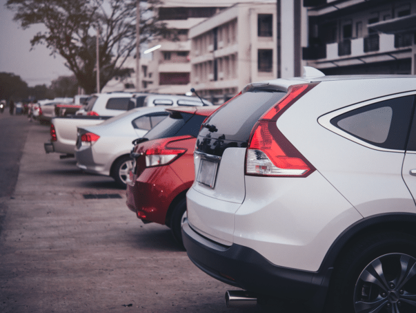 They traded 121,300 KM in the illegal trade of vehicles