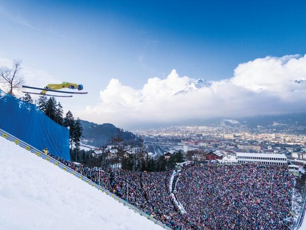 Nikaido won in Innsbruck, Prevc kept the lead