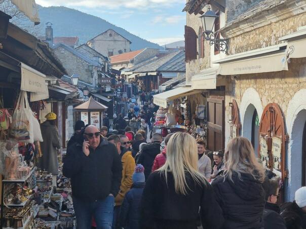 New Year’s walk: Mostar full of tourists on the first day of the new year