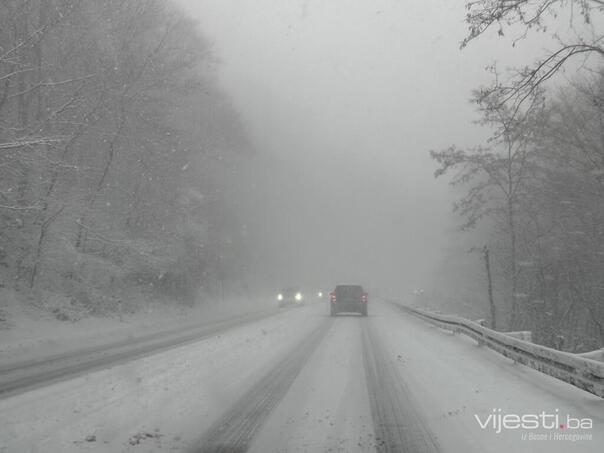 Difficult traffic due to unfavorable winter conditions