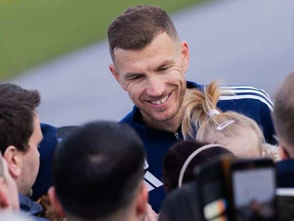 Revealed how much Dzeko will earn at Schalke: Bonuses and salary shock fans