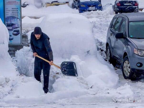 Call for snow removal in Sarajevo: Only 10 workers applied, seven gave up