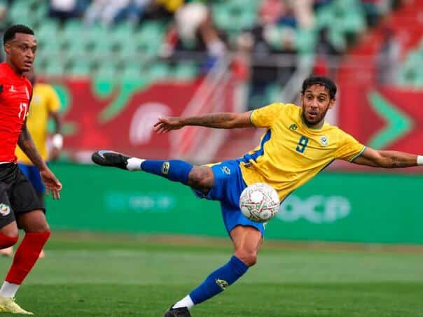 The president of Gabon kicked Aubameyang out of the national team and disbanded the national team