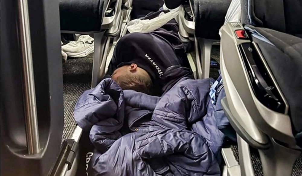 “They put us on the bus like chickens”: Sigurdsson bewildered by the conditions at the EP