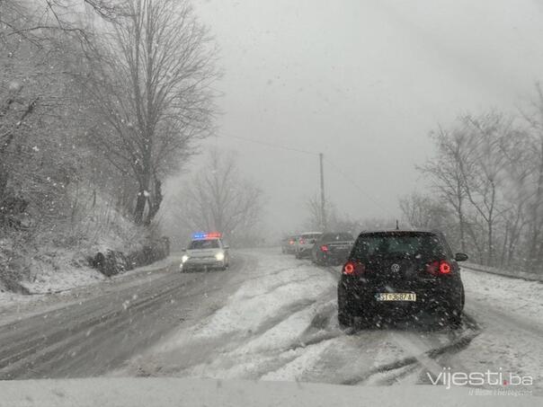 Traffic interrupted on several roads in Bosnia and Herzegovina, footage from Bradina!