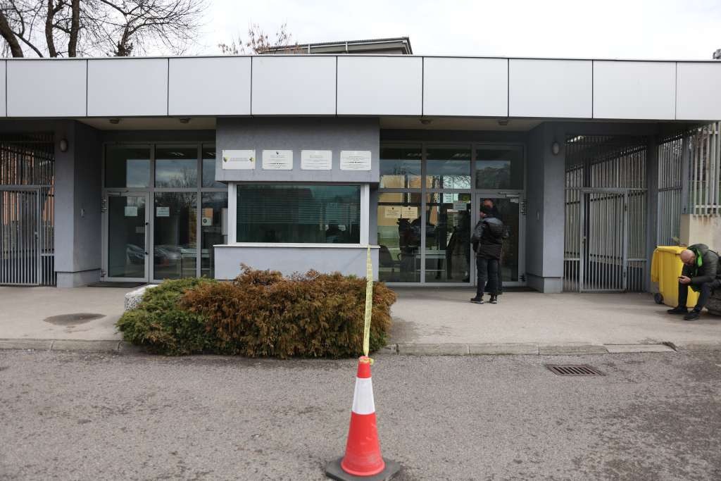 Customs officer Aleksandar Praštalo sentenced to one year in prison for accepting a gift
