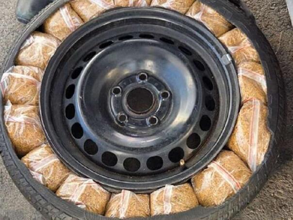 He hid almost 40 kilos of tobacco in hidden parts of the car