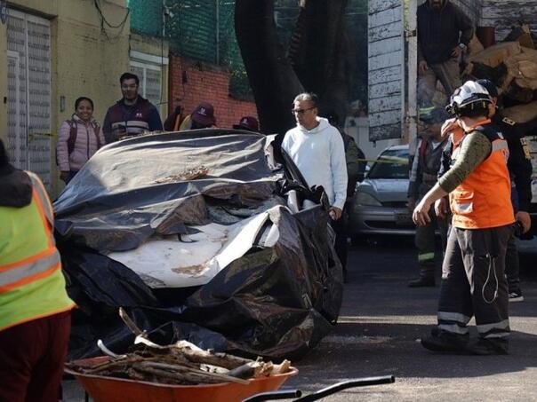 A strong earthquake in Mexico injured 12 people