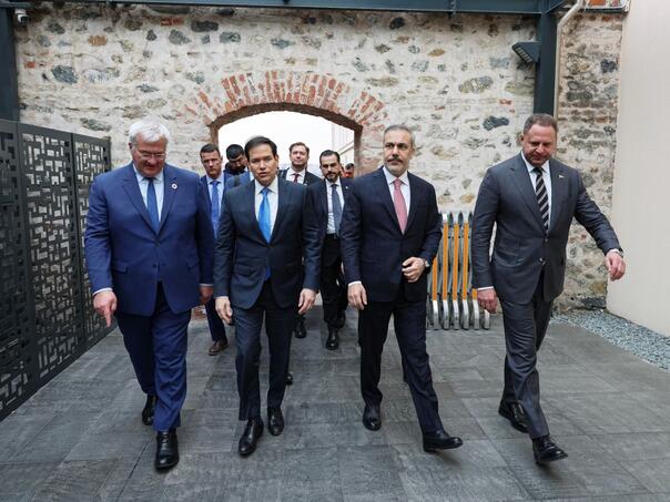 Ukrainian, American and Russian negotiators are meeting today in the Emirates