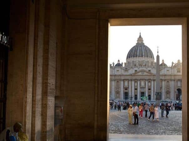 Vatican employees dissatisfied with their leadership