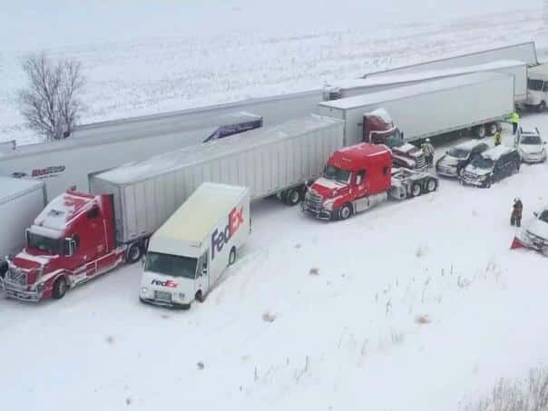 More than 100 vehicles participated in a chain collision in the USA