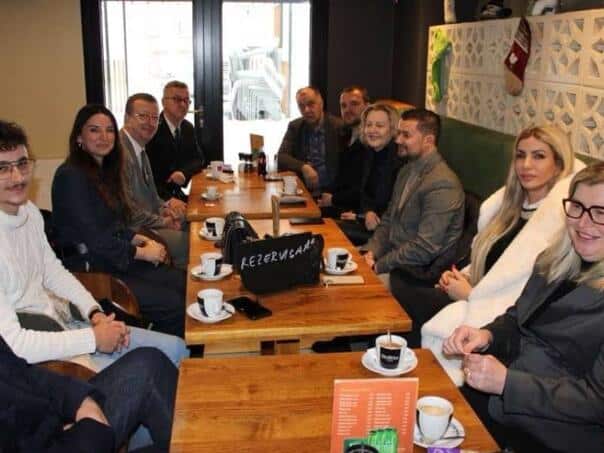 The government of USK supported the students: Seven KM a day for a meal