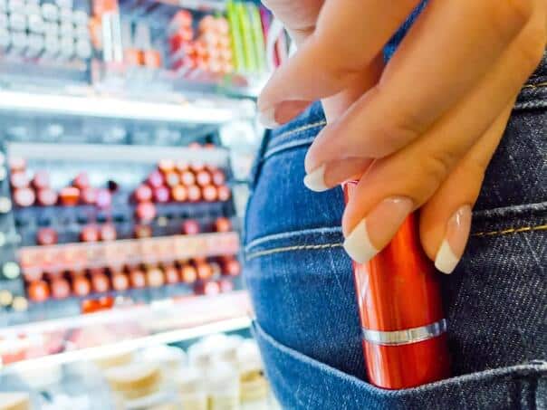 A woman caught stealing cosmetics in Gradiška