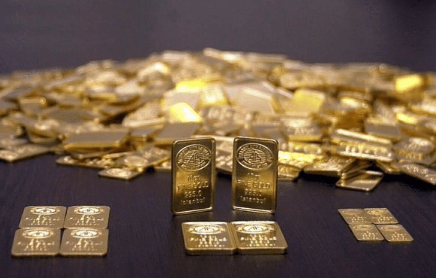The price of gold exceeded 4,700 dollars per ounce, silver close to record values