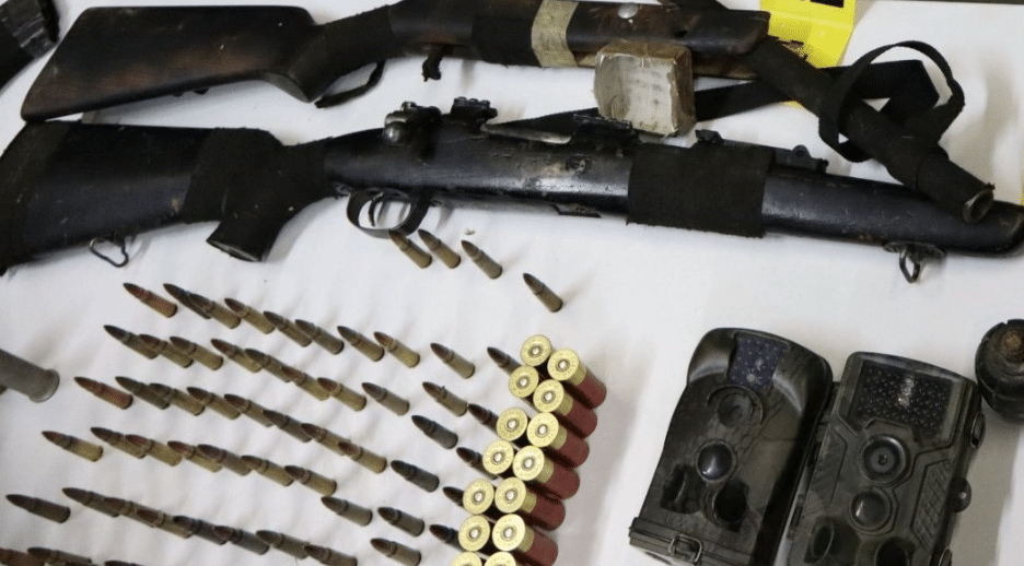 Photo: During the search in the area of ​​Lukavac, weapons and drugs were found
