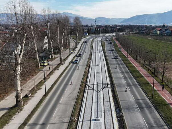 Asphalting of the road in Hrasnica, finishing works at the intersection in Ilidža