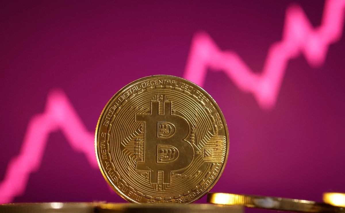 Cryptocurrencies are on the decline: Bitcoin and Ether are in the red, markets are uncertain