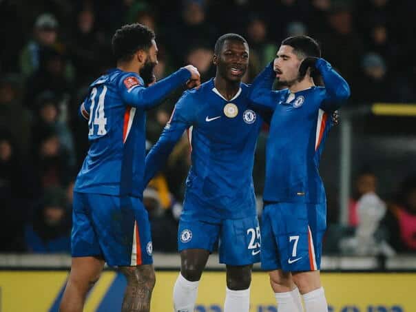 Chelsea through Hull City and Jakirović to the round of 16