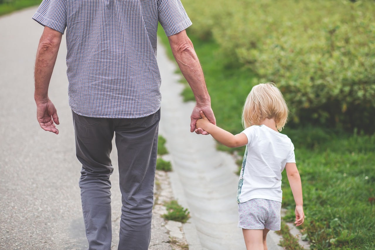 Fathers rarely use maternity leave in BiH: The law exists, but the practice is lacking