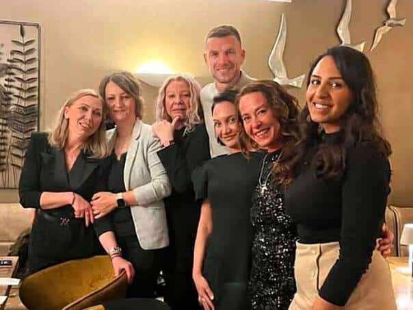 Džeko had dinner with Barbarez and Katić and brightened up the evening for the birthday girls